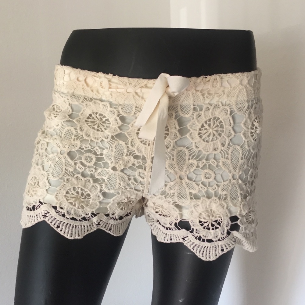 Full Tilt Shorts - Picture 1 of 6